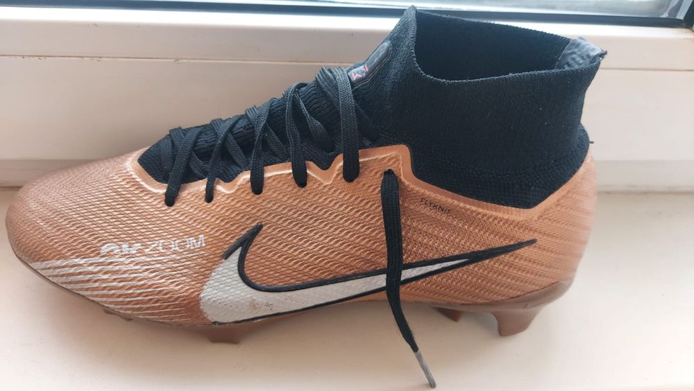 Бутсы с предатор шипами 36 р