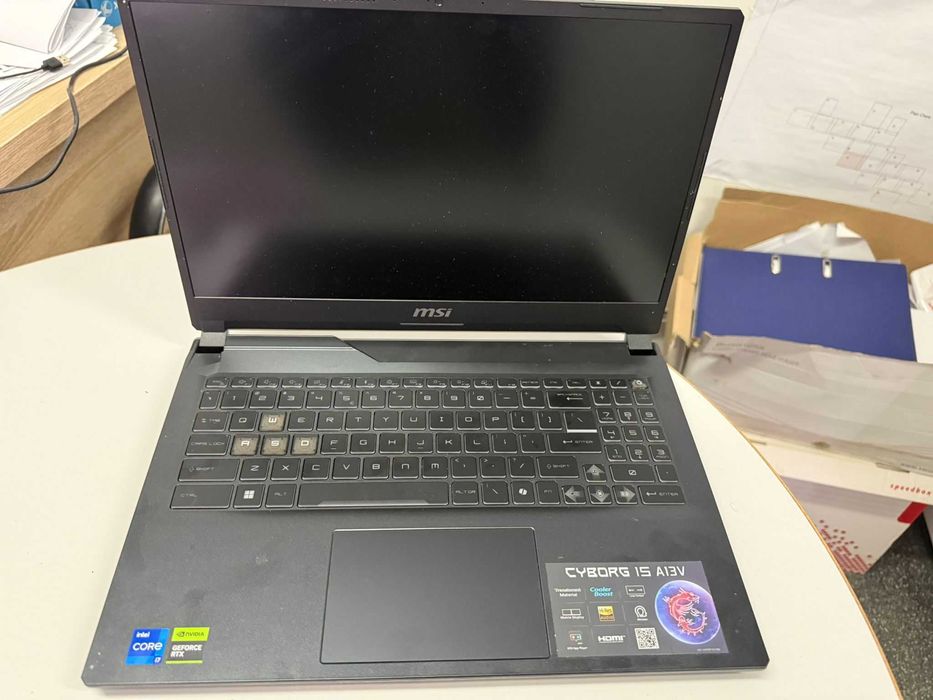 Laptop Gaming MSI Cyborg 15 A13VF cu procesor Intel® Core™ i7-13620H