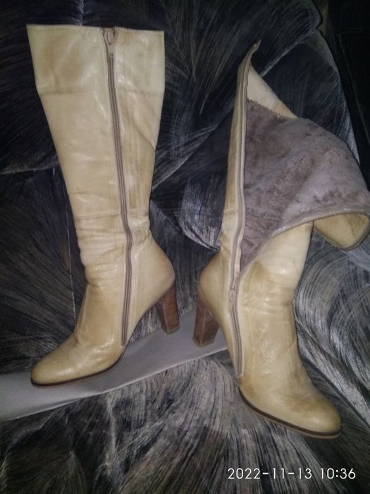 Сапоги женские б/у. Теплые . Кожа , мех  натуральный.