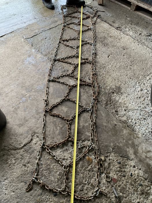 Vând lanțuri antiderapante