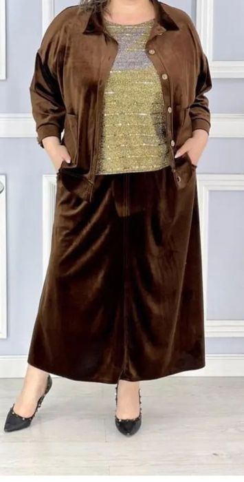 Продам велюровый костюмы