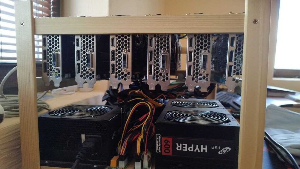 Продавам Kрипто Майнер с 12x Nvidia GTX 1060 и пълна дънна платка