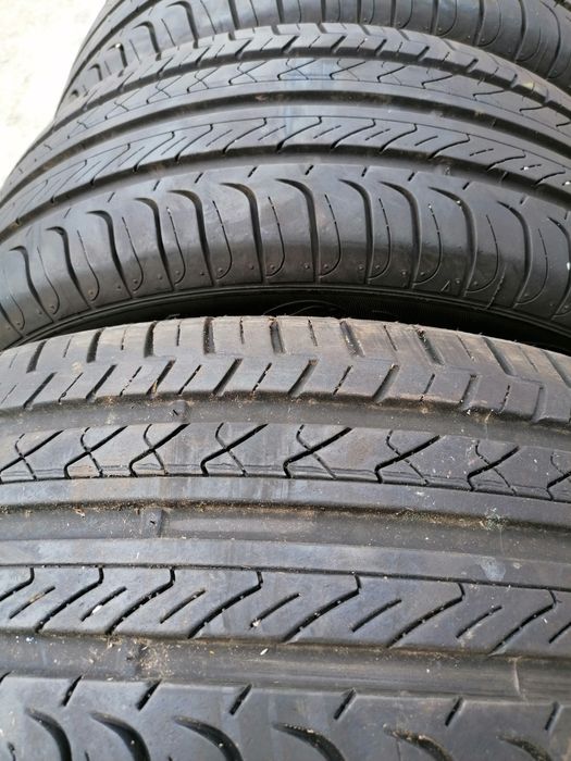 Vând 4 anvelope vară gt radial 205.60.15