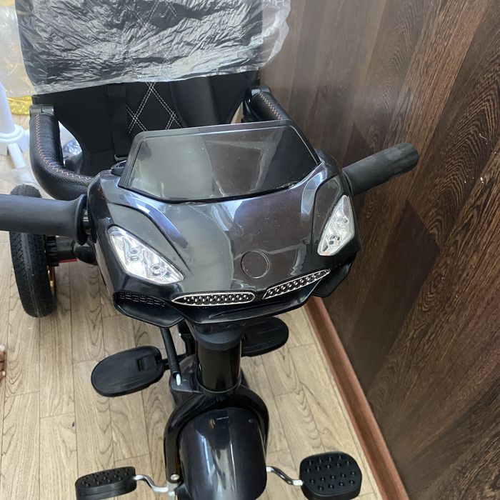 Трехколесный велосипед