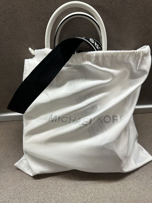 Michael Kors-дамска кожена чанта