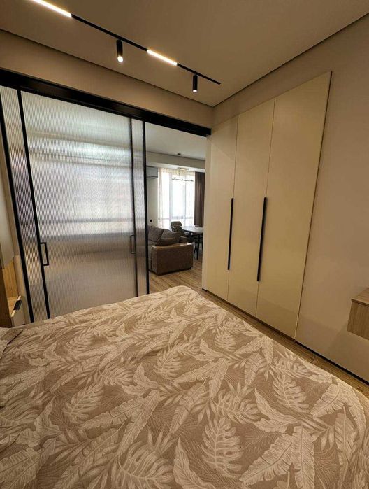 Однокомнатная квартира -студия в аренду