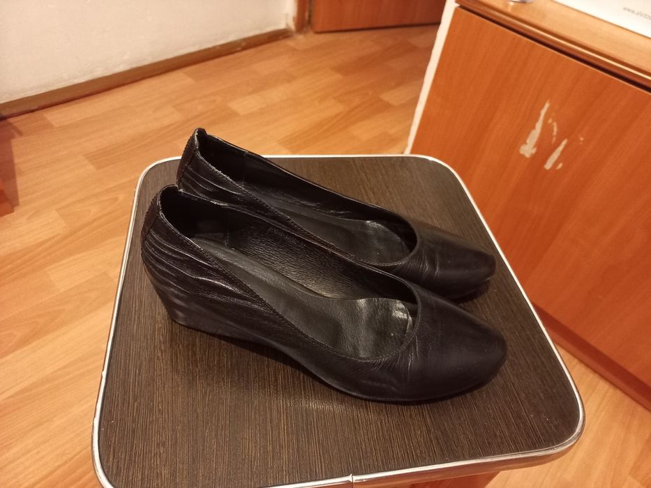 Продам кожанные туфли.