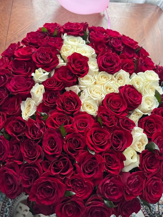 101роза сбуквой М