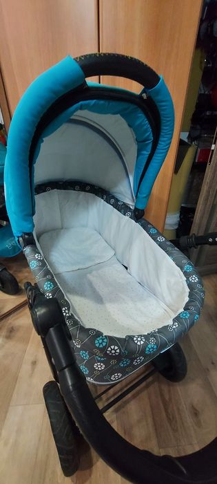 Детская коляска*