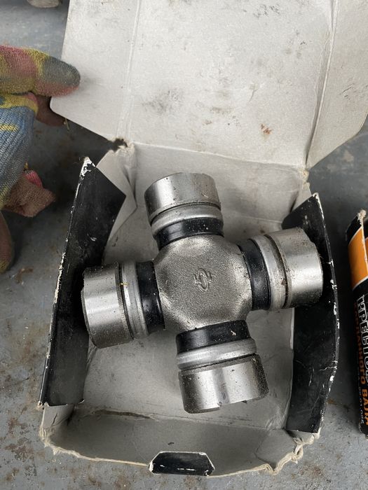 Крестовина карданного вала новый