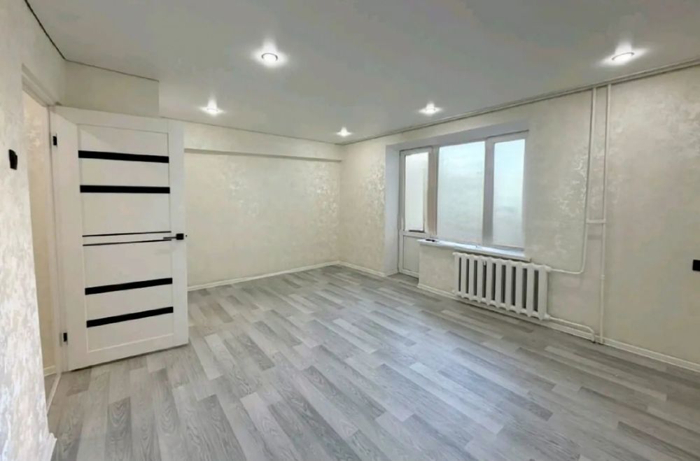 продам 1-ком. 34кв. универсам 3-этаж