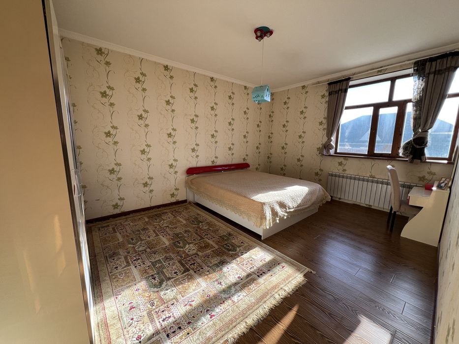 Шоқай көшесінен Коттедж