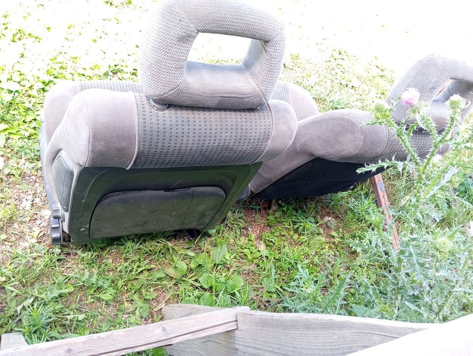 Продам комплект сиденья