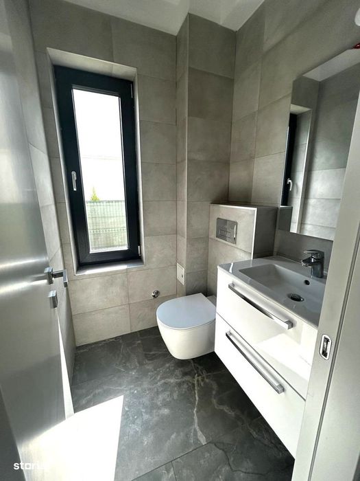 Casă de închiriat | 5 camere | Curte de 400 mp | Corbeanca