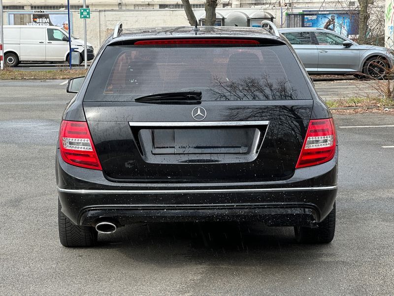 Mercedes-Benz C-Klasse C 220 CDI T BlueEfficiency Avantgarde 2011