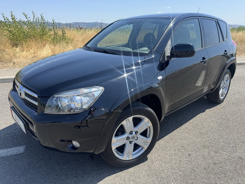 Toyota Rav4 2.2 Diesel 177cp 4x4 / Piele / Navi / KeyLess *2008*