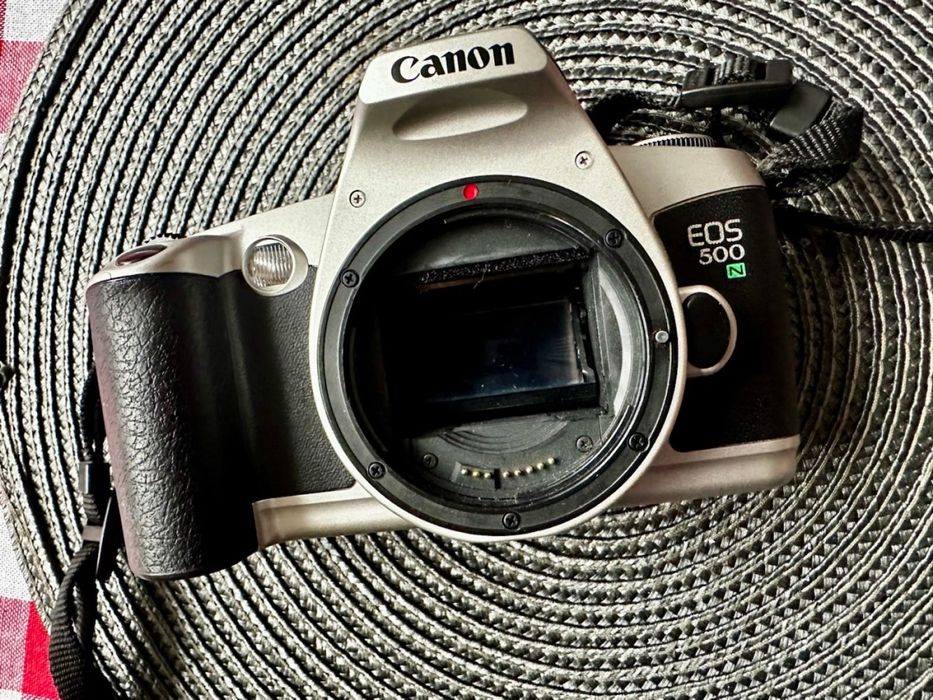 Canon 500n, EF, 35mm,пленка