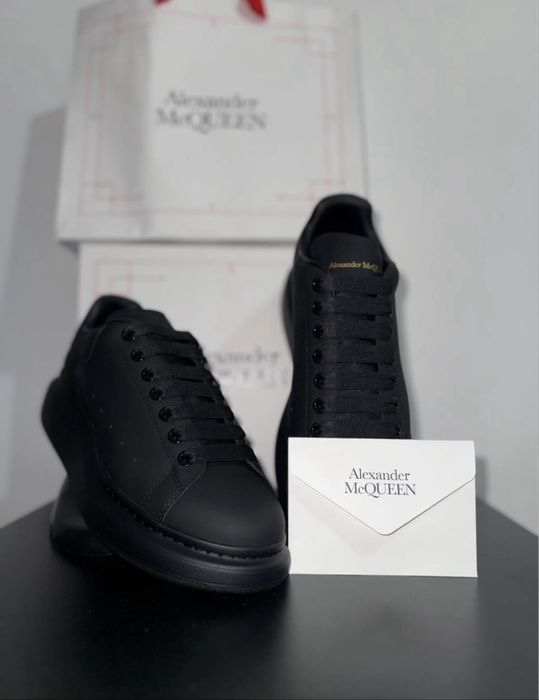 Vand McQueen negri