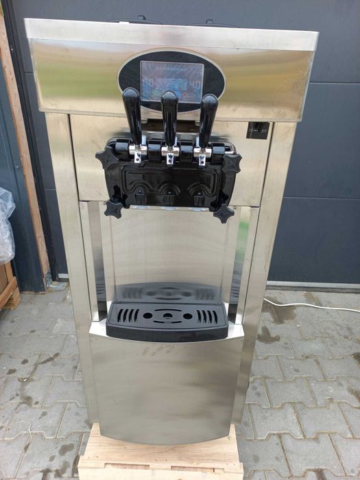 Masina de inghetata italiana Soft 2+1 Arome 220v 2450W NOUA