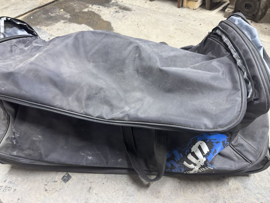 Продам сумку ( хоккейный баул)