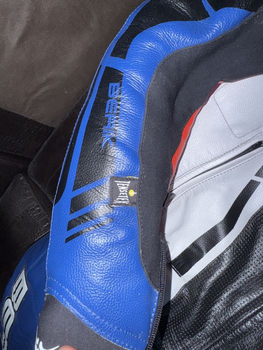 Екип за мотор от две части Berik