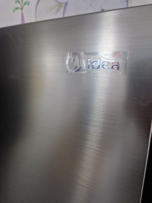 Side by side Midea 511 литра Чисто нов