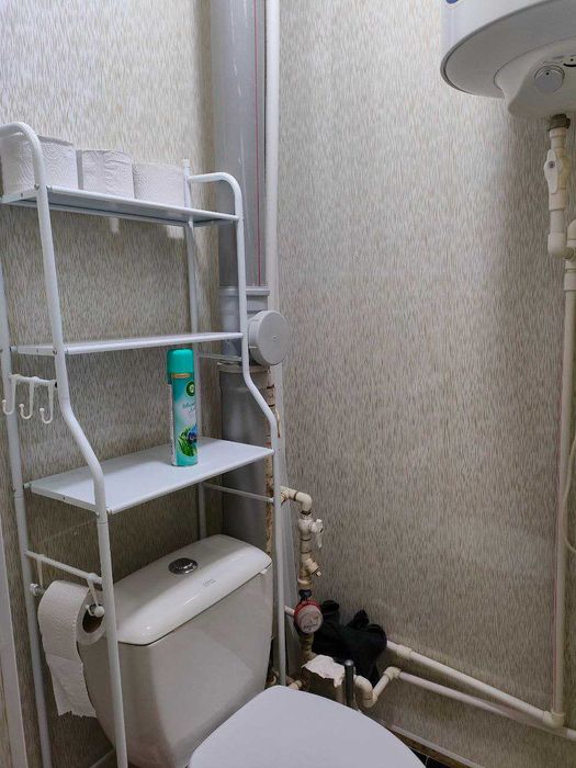 Квартира сотилади 1 этаж хамма шароити бор, 3/1/4