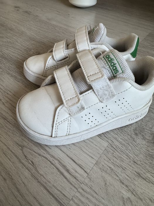 Маратонки адидас бели