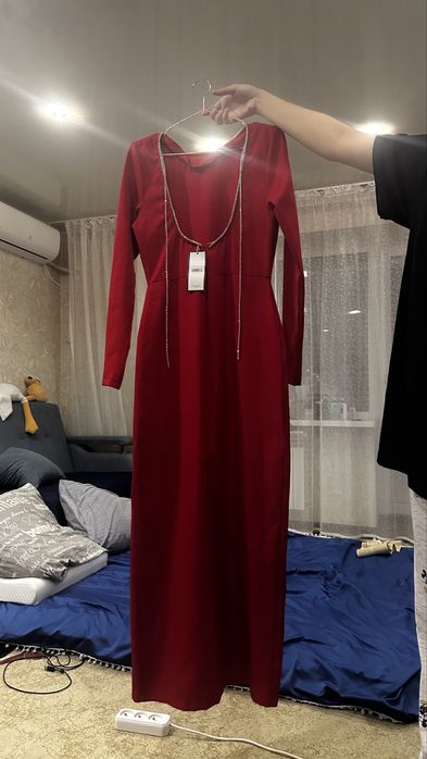 Продам новое платье