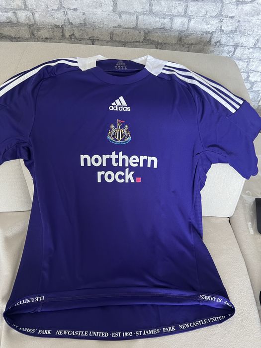 Страхотни оригинални футболни тениски на Newcastle United и England