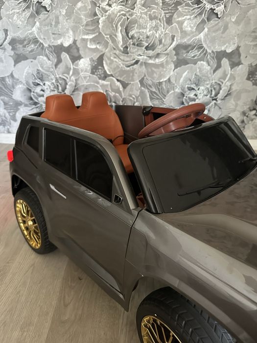 Детская машинка BMW