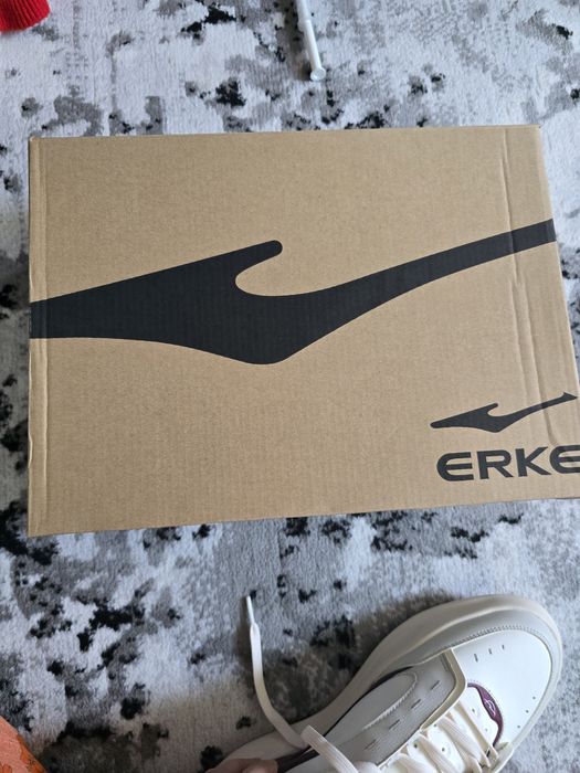 Кроссовки мужские ERKE