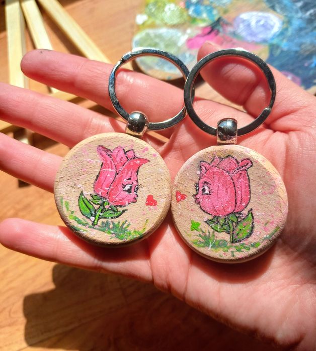 Ръчно рисувани ключодържатели подходящи за двойки