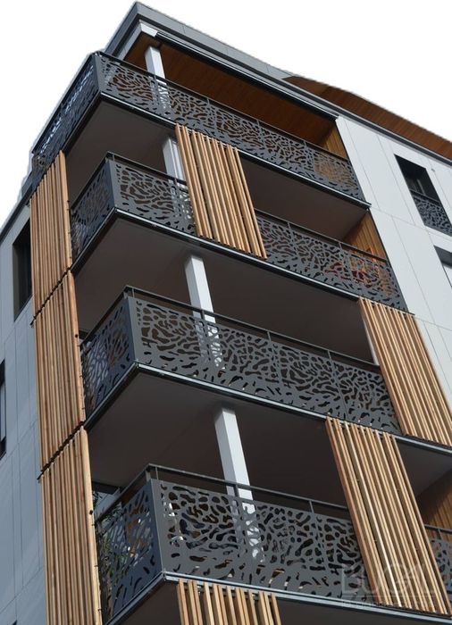 Dom uchun konditsaner abshifka metall qopqoq