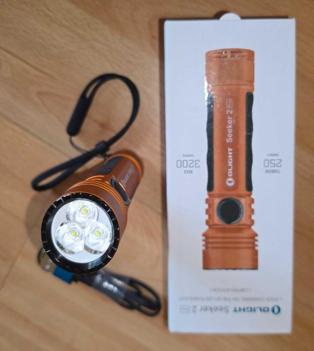 Нов LED фенер Olight Seeker 2 Pro (до 3200  лумена) - оранжев