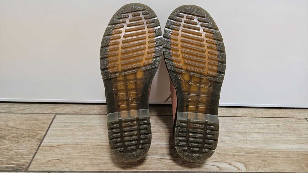 Дамски обувки Dr Martens номер 38, два чифта