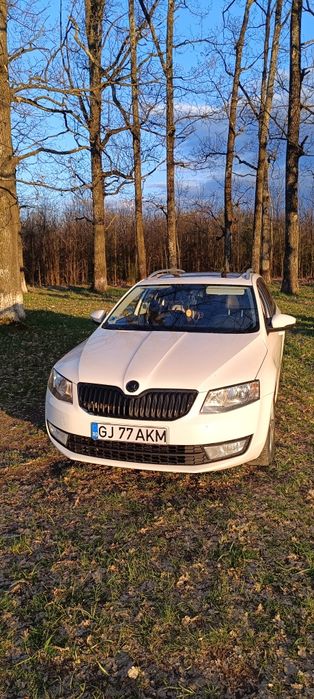 Octavia 3 2.0 TDI DSG 150CP – Panoramic – Climatronic – Preț bun!