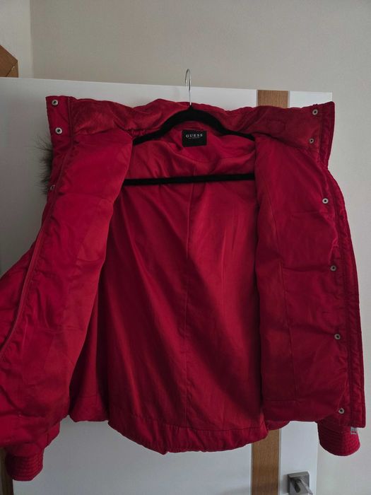 Дамско дебело зимно яке Guess червено