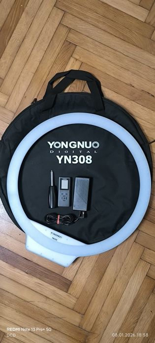 Lampa ringlight Yongnuo 308 ca noua.