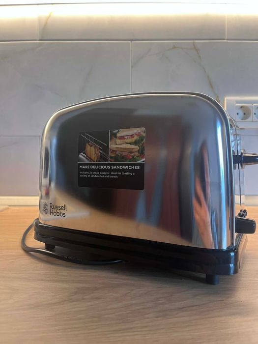 Prăjitor de pâine Russell Hobbs