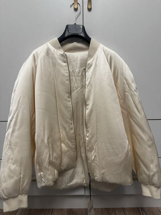 Бомбер бежевый Mango