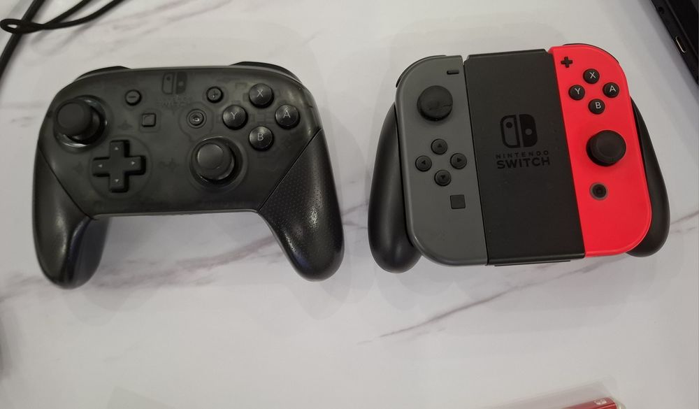 Nintendo Switch + Just Dance + Допълнителен джойстик