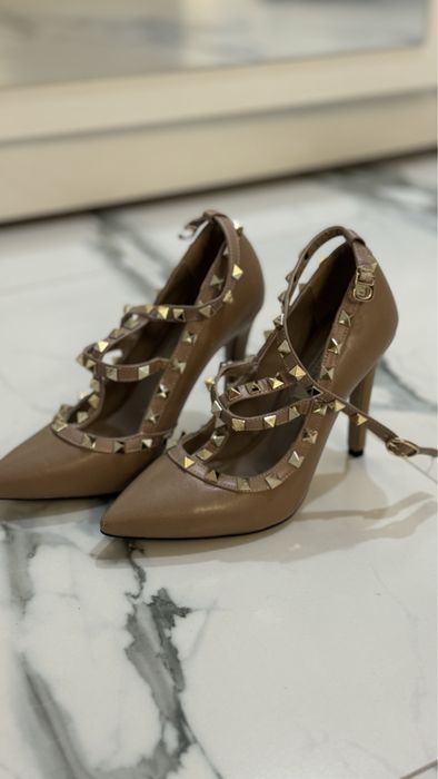 Продам новые туфли