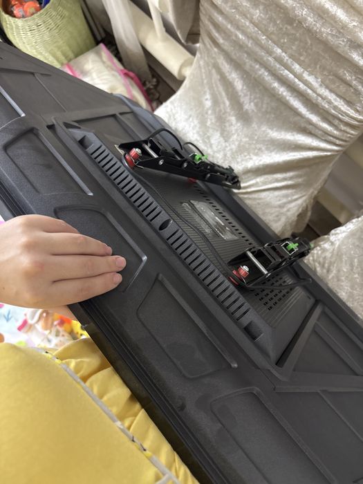 Продается смарт телевизор