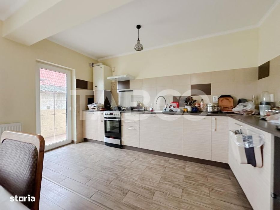 Duplex de vanzare cu garaj curte de 100 mp cartierul Borhanci