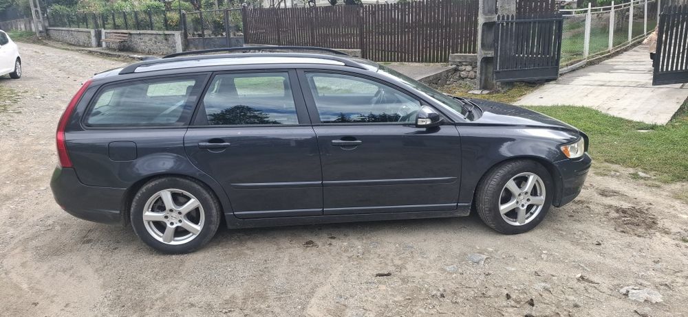 Vând Volvo v50  Diesel