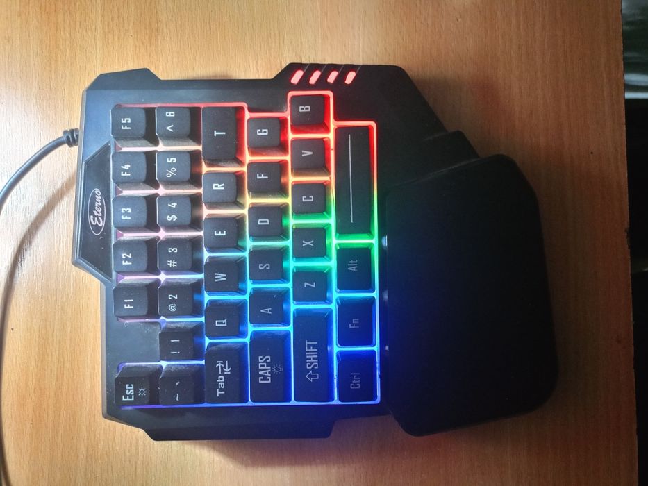Tastatură Eterno one hand