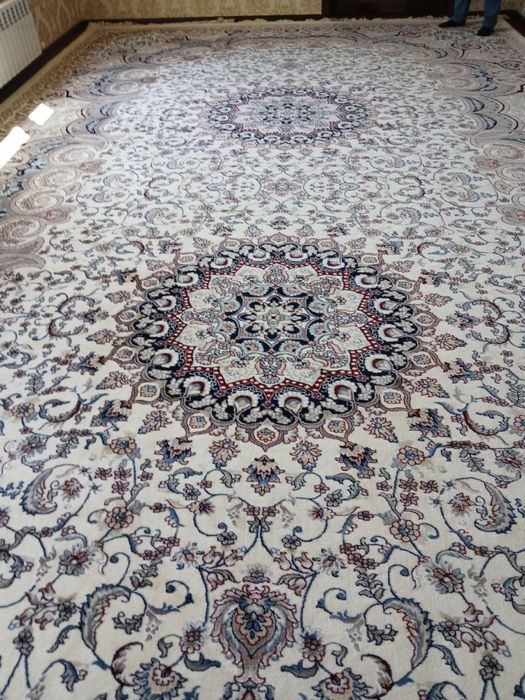 Продается абсолютно новый и современный ковер