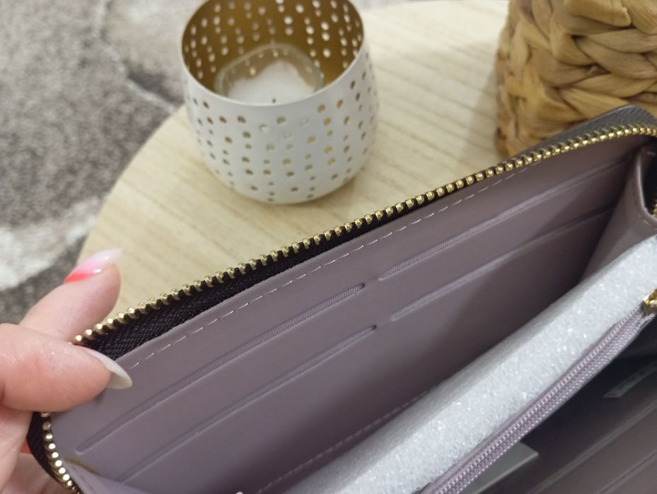 Дамско портмоне Ново с етикет