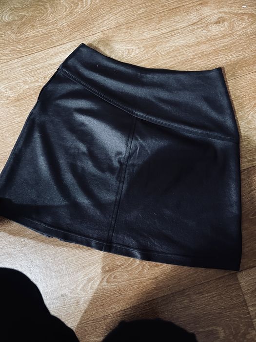 Юбка мини черная